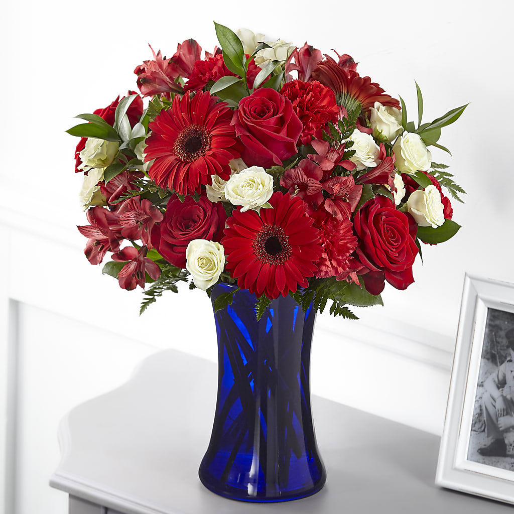 Hearts Embrace Bouquet – Tri-city Florist, Vista CA