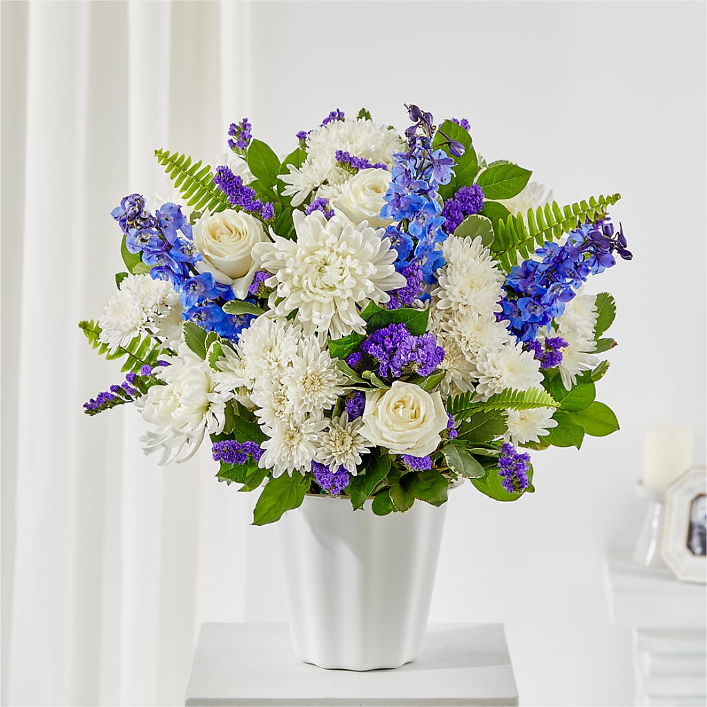 Hold Dear Tabletop Basket – Tri-city Florist, Vista CA