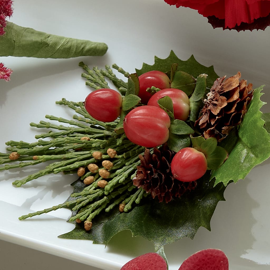 Red Berry Boutonniere – Tri-city Florist, Vista CA