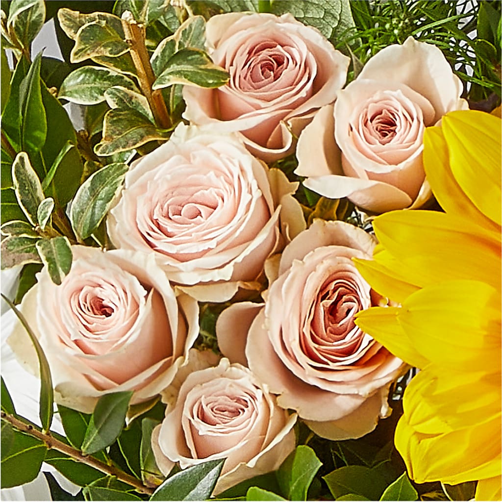 The Good Life Bouquet –  Tri-city Florist, Vista CA