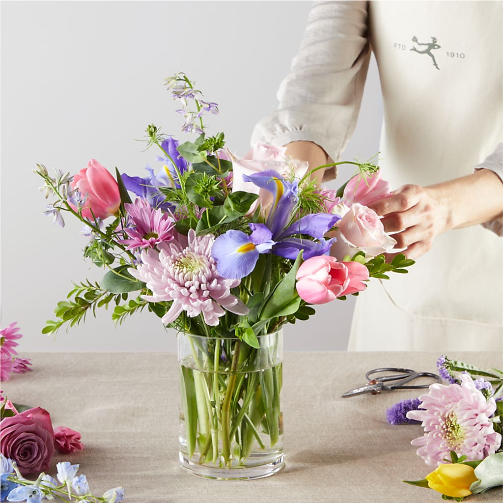 Pastel Tradition - A Florist Original –  Tri-city Florist, Vista CA
