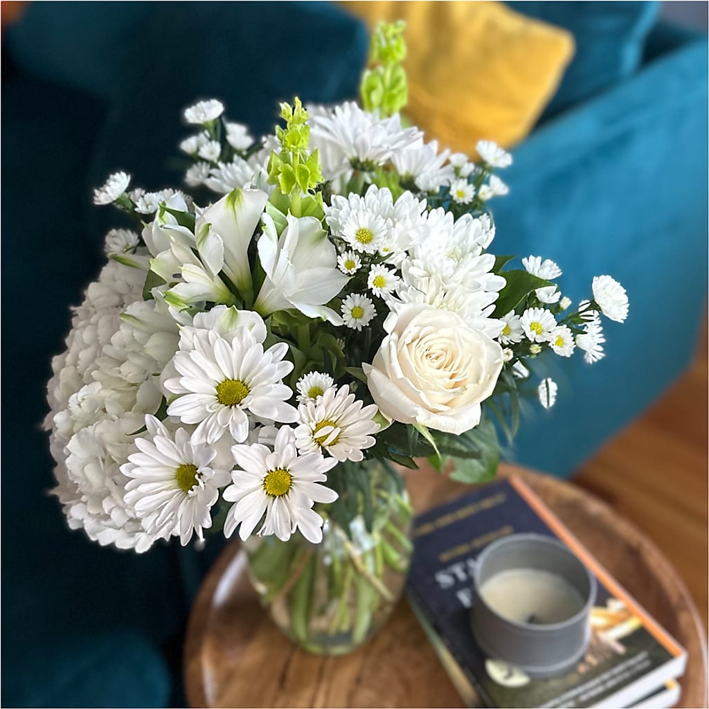 Classic Ivory – A Florist Original –  Tri-city Florist, Vista CA