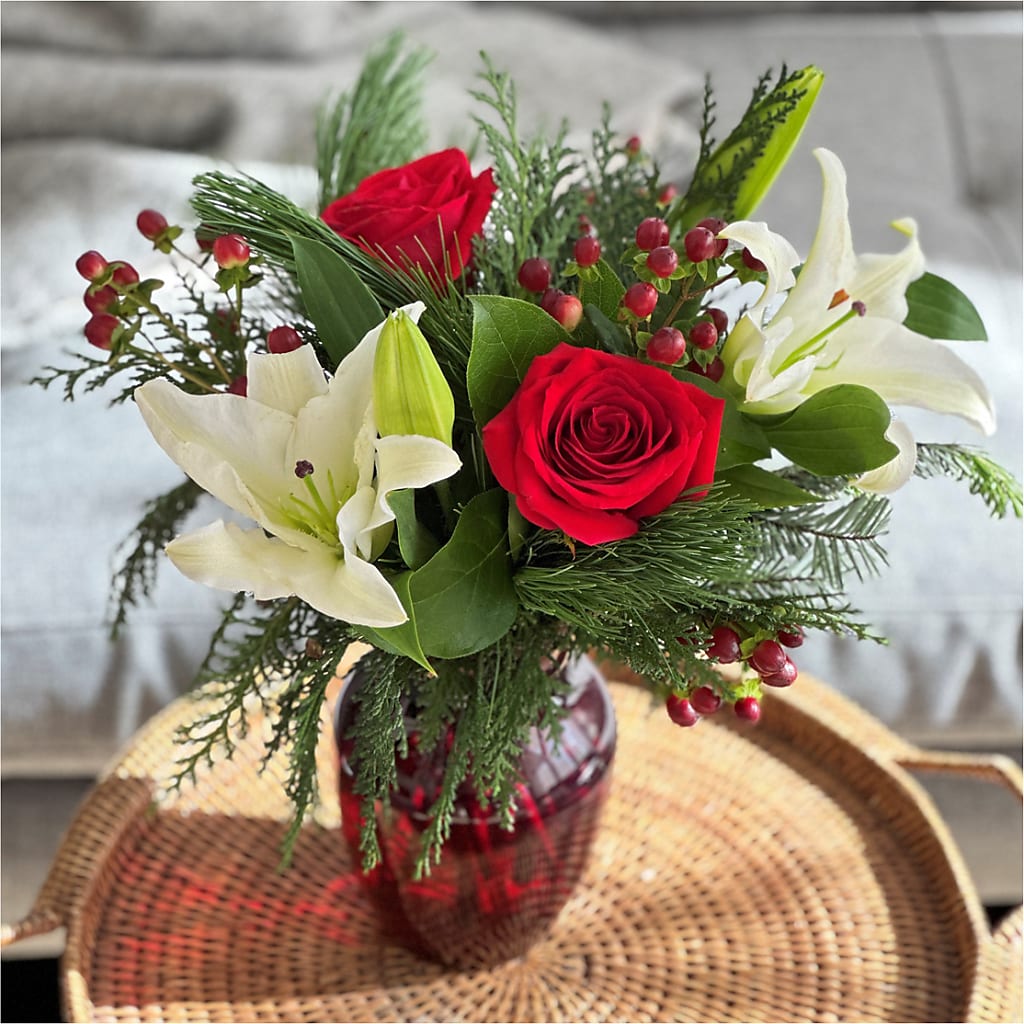 Evergreen Delight Bouquet –  Tri-city Florist, Vista CA