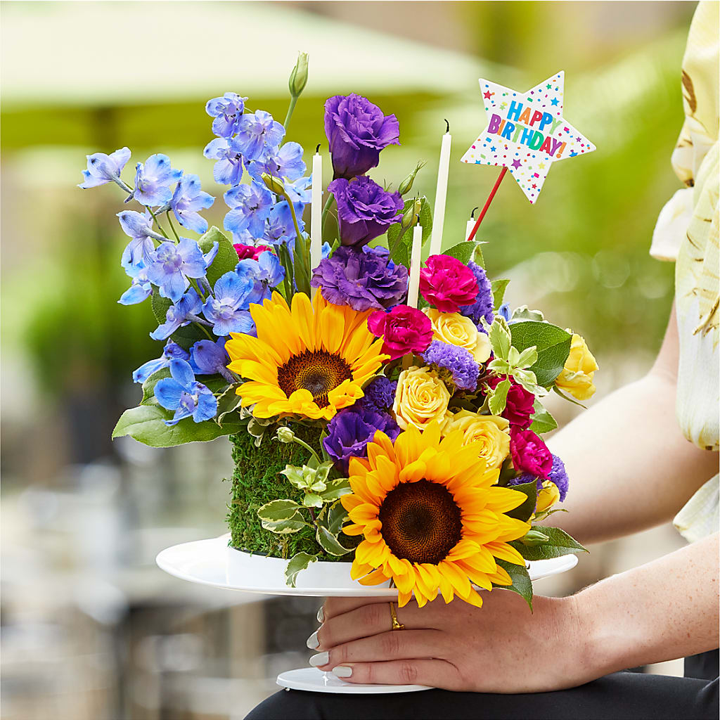 Star of the Day Floral Cake –  Tri-city Florist, Vista CA
